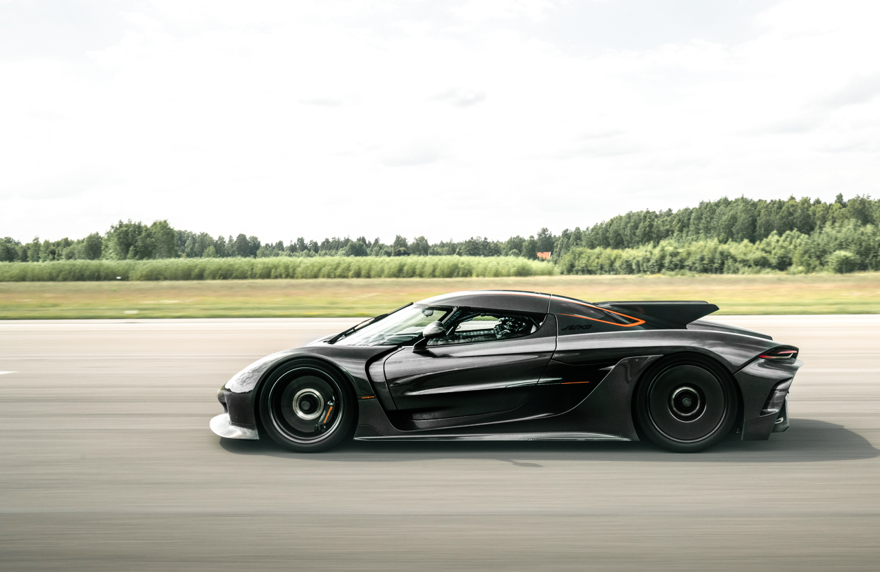 The 1,600 hp Koenigsegg Jesko Absolut sets another mind-blowing speed ...