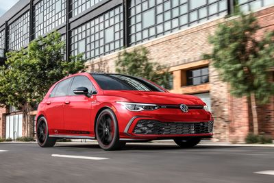 SEMA 2022: VW zeigt speziellen Golf GTI mit Dachbox