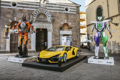 Lamborghini's waste is even cool -  turns into six giant Super Robots!