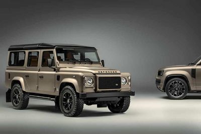 Land Rover Classic has new Octa pallette for the Classic Defender V8. We like.