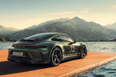 Porsche honours a design Titan with the absolutely superb 911 GT3 90 F. A. Porsche.