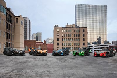 The quirky Polaris Slingshot goes full rockstar with the limited-edition Grand Touring. Someone bring these to SA already!