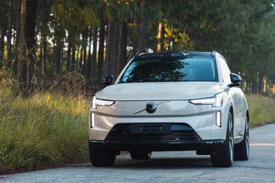 Volvo EX90 named finalist in 2026 South African Car of the Year awards