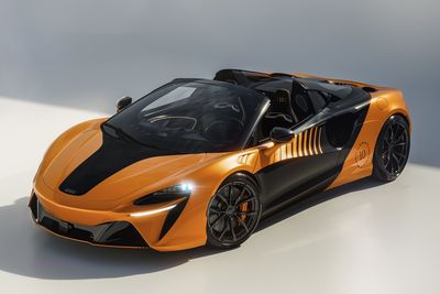 The McLaren Artura Spider MCL39 Championship Edition is stunning - only 10 will exist.
