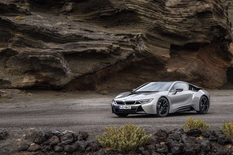 Video New Bmw I8 Roadster And Coupe Are Here